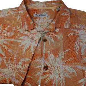 Tommy Bahama Shirt Men Size Medium Silk Hawaiian Camp Peach Tropical Print